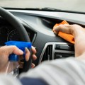 Vozačima se savetuje da u oktobru obavezno stave sodu bikarbonu u automobil – evo zašto