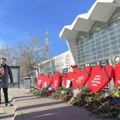 FOTO Evroposlanici položili vence kod nadstrešnice u Novom Sadu: Slede sastanci sa više osoba