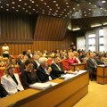 Opozicija kritikovala rešenje za spomenik žrtvama nadstrešnice i troškove eksproprijacije, Mićin im odgovorio