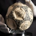 Najskuplja lopta u istoriji fudbala: Skoro tri miliona evra za Maradoninu ‘Božju ruku’