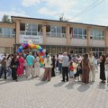 Đaci od danas u školskim klupama – U OŠ „Avdo Međedović“ dočekana nova generacija prvačića