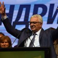 Oglasio se Andrija Mandić nakon što je napustio sednicu na kojoj je trebalo da se glasa o njegovoj smeni