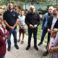 Premijerka tokom obilaska Bačke Palanke posetila i porodicu koja je izgubila dva člana