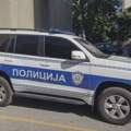 Muškarac iz Aranđelovca pod uticajem psihoaktivih supstanci bežeći od policije sleteo sa kolovoza