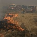 Vatrogasci se bore s vatrom, ugašeno 50 odsto zahvaćene površine VIDEO
