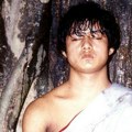 "Dečak Buda" proglašen krivim za zlostavljanje dece: Privukao je svetsku pažnju kada je 10 meseci sedeo ispod drveta i…