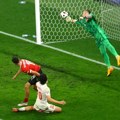 Euro 2024: „Najbolja golmanska odbrana koju sam video u životu“, komentari o turskom čuvaru mreže Mertu Gunoku
