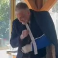 (Video): "Ljuti minus grize dok ne raspalimo vatru, do tada nas greje ples" Čeda Jovanović pokazao kako uživa u hladnim…