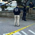 Misteriozna lepotica Policija u Njujorku traga za ženom koja je makazama izbola fotografa