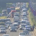 Prve slike lančanog sudara kod Tošinog bunara, stvorile se kilometarske kolone do Konjarnika u udesu učestvovalo 5…