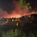 Velik požar kod Jesenica, zatvorena Jadranska magistrala