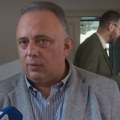 (VIDEO) Predsednik Skupštine Niša u pratnji opozicije i medija dao urin za test na drogu
