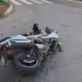 Оборен мотоциклиста у Земуну: Са тешким повредама хитно превезен у болницу (фото)