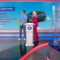 Uručeni ključevi dva stana i dva automobila dobitnicima igre "Uzmi račun i pobedi"