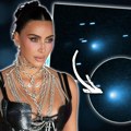 A lepo je Kim Kardašijan pitala šta je to! Za većinu naučnika 3i/Atlas samo kometa, ali profesor Harvarda i Ilon Mask misle da…