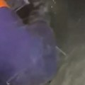 Potresni snimak tragedije na Elbrusu! Spasioci po snegu vuku telo poginulog Bosanca, strašan prizor