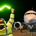 Laserima ometali pilote dok su sletali na aerodrom "Nikola Tesla"! Čak 25 puta pokušavali da izazovu tragediju: Evo gde su…