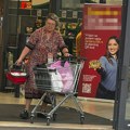 Razvela se posle 39 godina braka, sad sama obavlja sve poslove: Evo gde smo uhvatili Gocu Stojićević, ovakvu je niste videli…