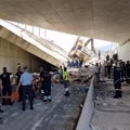 VIDEO: Srušio se deo mosta u grčkom gradu Patras, najmanje dvoje mrtvih