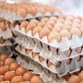 Cena jaja na pijacama paprena: Za komad traže i po 200 dinara