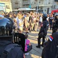 U Brankovoj red za prijave: Građani uz osmehe preuzimaju kazne, pa ispraćaju studente