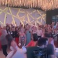 Lomili se tanjiri na svadbi u Nišu: Naša pevačica udala ćerku za Grka, a u sali se atmosfera usijala