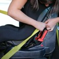 Uručena auto-sedišta za mališane u staroj pazovi: Opština pruža podršku porodicama