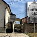 Isplivao uznemirujuć snimak likvidacije u Surčinu: Ubica jurio Novicu Eleka oko automobila, na kraju ga overio ispred kapije!