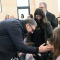 Vučić obećava da će isterati „mečku“ iz škola i sa fakulteta: Ko je zapravo politizovao obrazovni sistem?