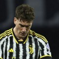 Vlahović pocrveneo: Srbin izbačen sa meča, Juventus se uopšte nije proslavio protiv Đenove