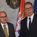 Vučić se sastao sa Šmitom, saopštio mu šta Srbija neće podržati