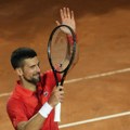 Novak Đoković se povukao sa Rolan Garosa zbog povrede kolena, ostaje bez prvog mesta