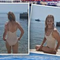 (Foto) au, kako žena dobro izgleda: Olivera Balašević se skinula u kupaći u sedmoj deceniji, a onda skočila u vodu -…