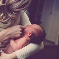U Novom Sadu za jedan dan rođene 22 bebe, među njima i bliznakinje