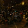 Junge velt: SNS i Vučića sada brane interesne grupe i maskirani huligani