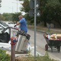 (VIDEO) Policija i dalje u Rektoratu, studenti kažu da im sanitarna inspekcija iznosi lične stvari