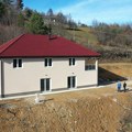 Nova kuća i štala za Komarice (VIDEO)