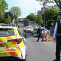 Drama u Londonu! Dve osobe izbodene: Napadač trčao s nožem u ruci, građani sprečili veći masakr