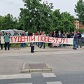 Кошкање грађана са присталицама СНС-а на Детелинари, протест Зборова код Променаде