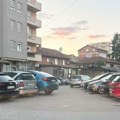 ČETIRI PARKING KAZNE POSTALE DUG OD 1.000 EURA! Samohrana majka troje djece iz Novog Pazara svesna je da i ona napravila jednu…