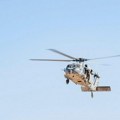 Helikopter sleteo među kupače u Grčkoj, a onda novi šok: Putnik uhapšen zbog bacanja kese, ovo je bilo u njoj