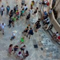 U kafiću kao šef smene prisvojio više od 53.000 evra: Muškarac (28) iz Crne Gore uhapšen u Dubrovniku