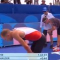 Strašna scena: Olimpijac povraća posle plivanja u kontaminiranoj Seni! (video)