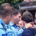 Sramna objava albanskog policajca: Davio srpskog maturanta u Kosovskoj Mitrovici, a sada se zahvaljuje na podršci: "Dali ste…