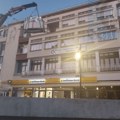 Na zgradi kojom gazduje Samostalni sindikat počeli da ruše terase