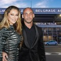 Tea Tairović i njen muž hitno napustili aerodrom! Pevačica sve vreme držala maramicu preko nosa, Ivan je nije puštao od sebe -…