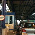 AMSS: Automobili prolaze bez čekanja, kamioni čekaju do pet sati na granici