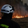 Borba sa vatrenom stihijom u Španiji i Francuskoj – evakuisano više od 300.000 ljudi, vetar otežava gašenje