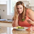 Višak kilograma nije samo stvar ishrane: Ovo su faktori koji utiču na gojenje