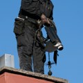 Sreća se vraća u Beograd: Uhvatite se za dugme i zamislite želju - dimničari su ponovo na krovovima